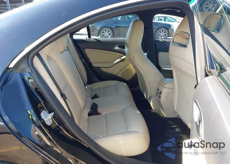 2014 Mercedes-Benz Cla 250 z USA, uszkodzony, nr VIN WDDSJ4EB5EN135434